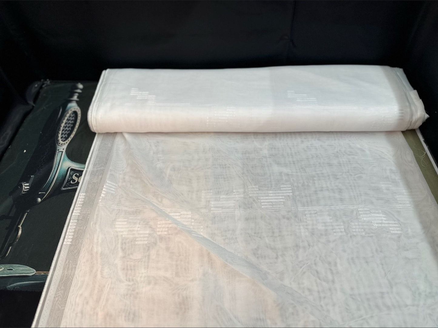 Edle Bestickte Gardine in Reinweiß – Florales Spitzen-Design – 145 x 250 cm