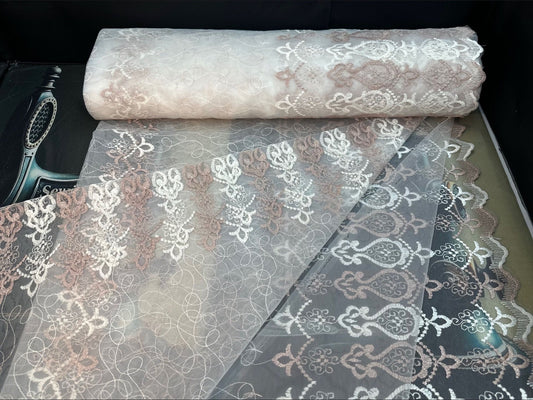 Exklusiver Bestickter Vorhang mit Barock-Ornamenten – Altrosa/Weiß – 145 x 250 cm