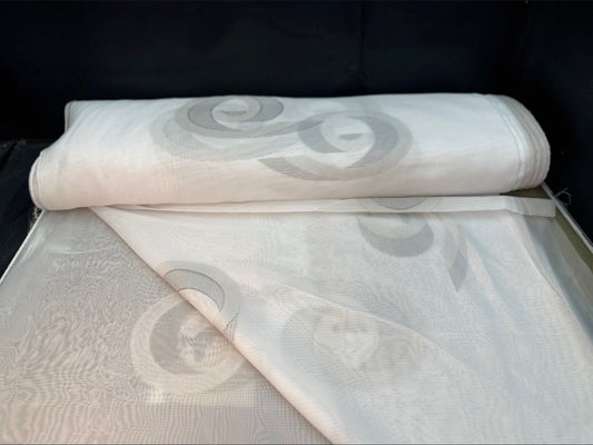 Edle Jacquard-Spitzengardine in Weiß – 1,45m x 2,50m – Filigranes florales Muster