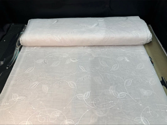 Edle Jacquard-Spitzengardine in Weiß – 1,45m x 2,50m – Filigranes florales Muster