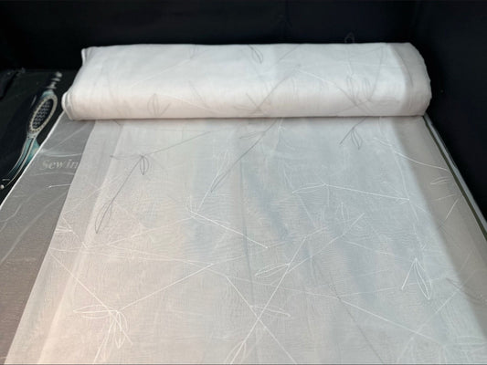Hochwertiger Spitzenvorhang mit elegantem Bogensaum – Weiß – 145x250 cm